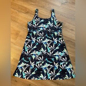 Women’s Columbia dress size XL